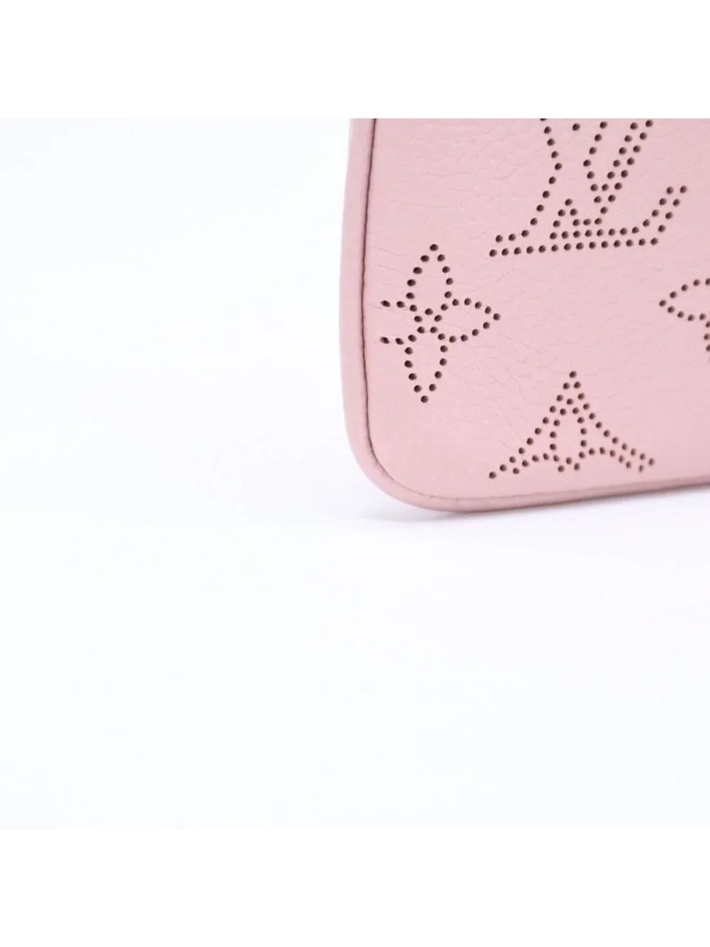 Louis Vuitton Pochette Cles Coin Purse Monogram Mahina Salmon Pink